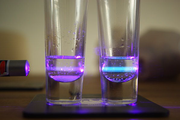 Fluorescence quenching.